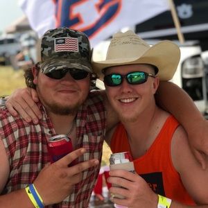 Meet your Posher, Kyle